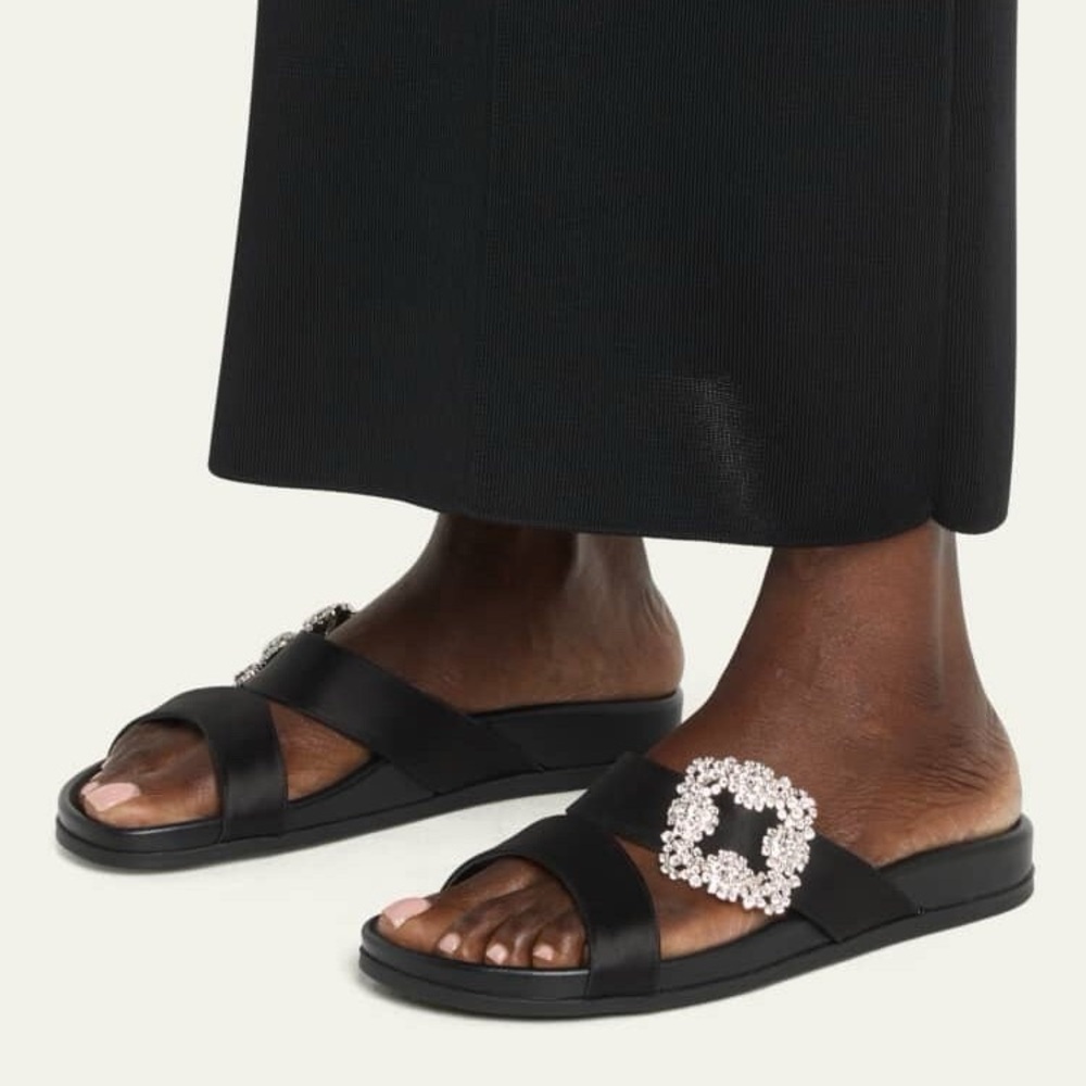 New MANOLO BLAHNIK Chilanghi Crystal Buckle Slide Sandals $1,095 37 - Picture 2 of 13